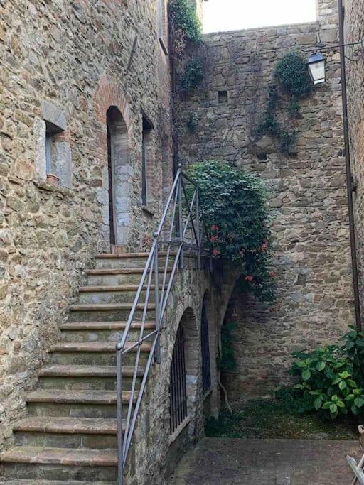 Medieval Tower In Umbria With Swimming Pool Montelagello Kültér fotó