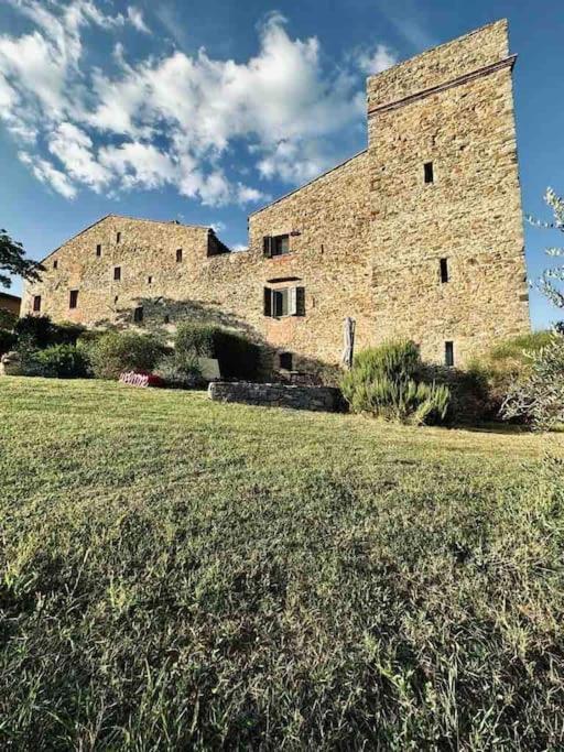 Medieval Tower In Umbria With Swimming Pool Montelagello Kültér fotó