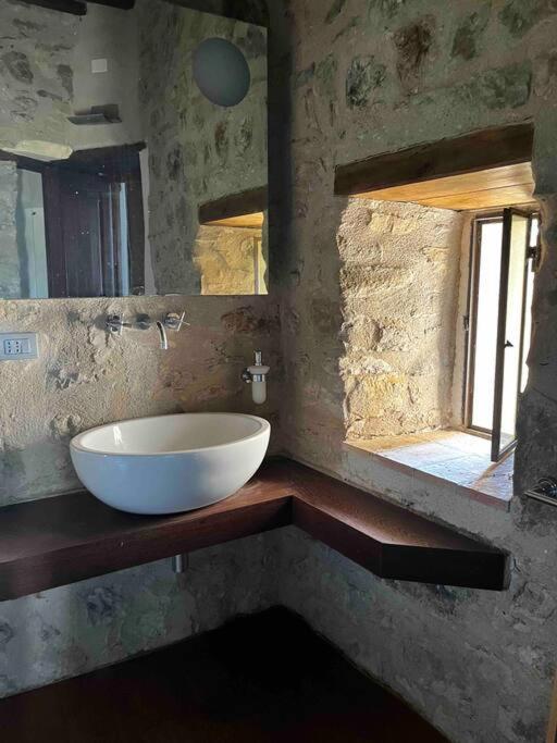 Medieval Tower In Umbria With Swimming Pool Montelagello Kültér fotó