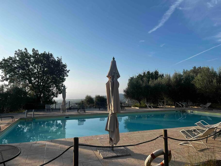 Medieval Tower In Umbria With Swimming Pool Montelagello Kültér fotó
