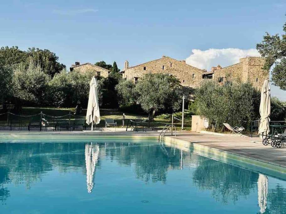 Medieval Tower In Umbria With Swimming Pool Montelagello Kültér fotó