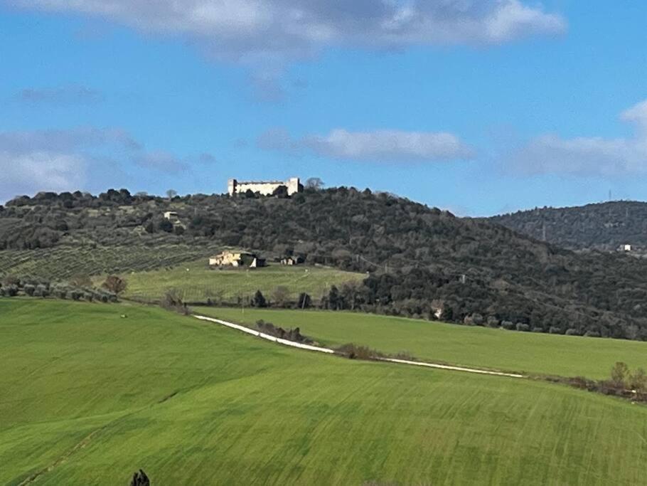 Medieval Tower In Umbria With Swimming Pool Montelagello Kültér fotó